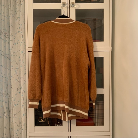 Aritzia Sunday Best Katie Fuzzy Cardigan Brown & Cream Color Size Small - Picture 5 of 9